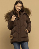 Brązowa kurtka zimowa z asymetrycznym dołem
