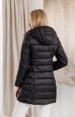 Czarna pikowana kurtka z kapturem