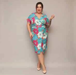 Sukienka plus size z kopertowym dekoltem zielony-pomarańczowy kwiaty