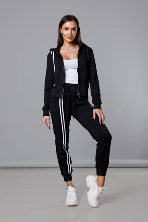 Czarno-biały dres damski z ozdobnymi pasami