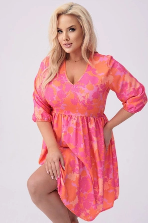 Sukienka plus size w kwiaty różowo-pomarańczowa