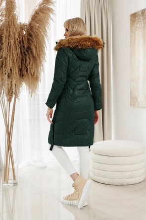 Zimowy taliowany płaszcz damski ciemny zielony