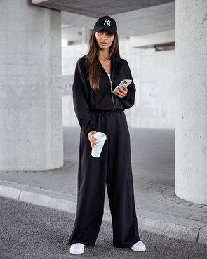 Komfortowy czarny komplet damski bluza + szerokie spodnie