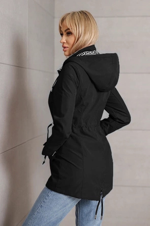 Cienka parka z ozdobną podszewką czarna