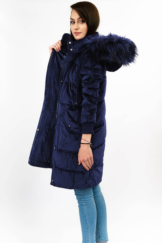 Sztruksowa zimowa kurtka damska z kapturem granatowa (7764)