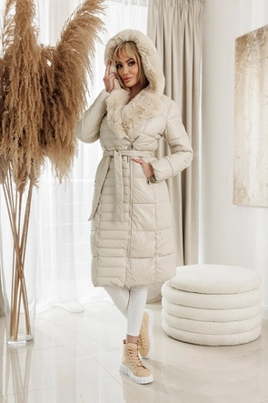 Zimowy płaszcz z ekoskóry z futrem ecru