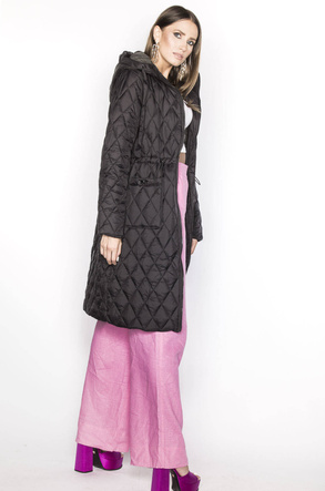 Prosta pikowana kurtka z kapturem czarna (ag6-29)