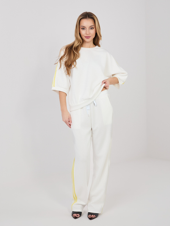 Komplet sportowy z bluzą oversize ecru
