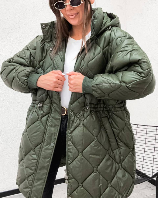 Luźna, pikowana kurtka z nieodpinanym kapturem khaki