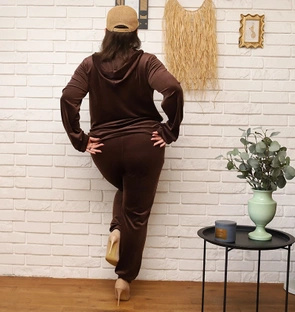 Zestaw plus size bluza + spodnie dresowe welur mokka