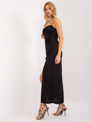 Czarna elegancka sukienka na ramiączkach