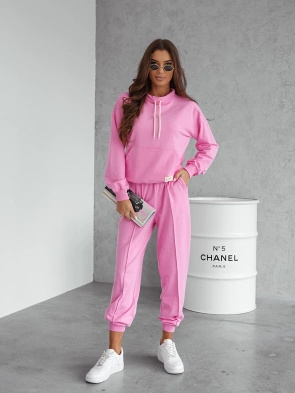 Różowy bawełniany dres damski