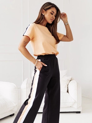 Letni damski zestaw sportowy brzoskwiniowy