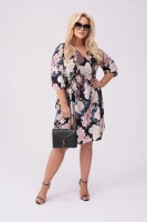 Sukienka plus size w kwiaty czarna