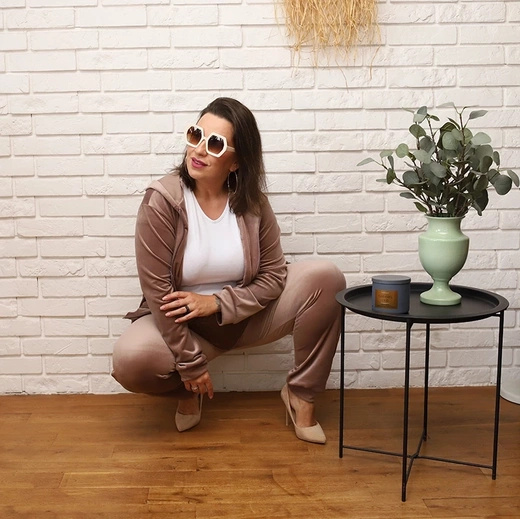 Zestaw plus size bluza + spodnie dresowe welur beżowy 