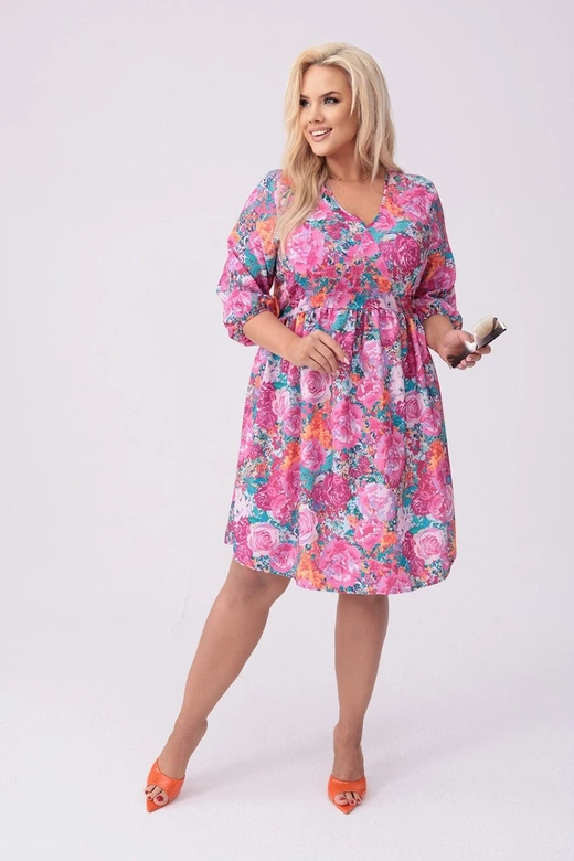 Sukienka plus size w kwiaty fuksja