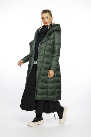 Zielona pikowana kurtka zimowa z kapturem