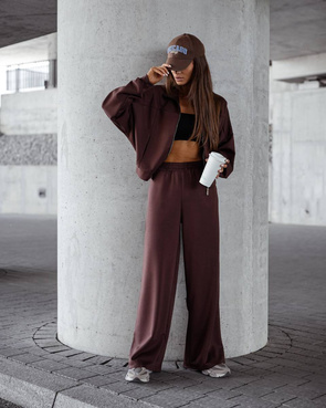 Komfortowy czekoladowy komplet damski bluza + szerokie spodnie