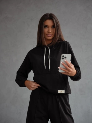 Czarny bawełniany dres damski