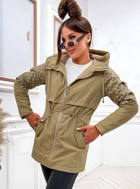 Lekka piaskowa kurtka damska z kapturem