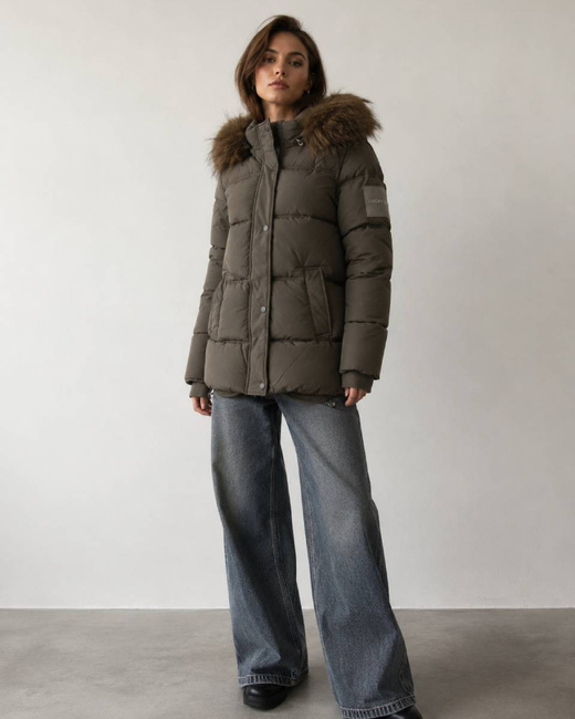 Krótka khaki kurtka zimowa typu puffer