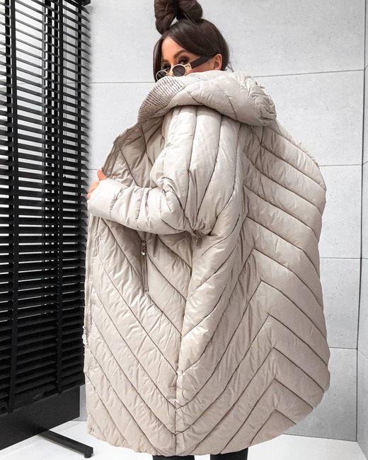 Pikowana beżowa kurtka zimowa oversize