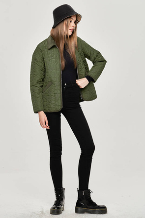 Cienka kurtka damska z ozdobnym pikowaniem zielona (jin226)