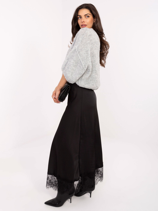 Elegancka czarna spódnica maxi z koronką