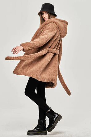 Brązowa damska kurtka baranek z kapturem
