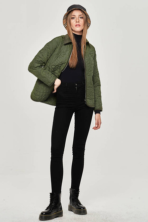 Cienka kurtka damska z ozdobnym pikowaniem zielona (jin226)