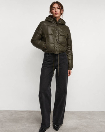 Kurtka puffer z odpinanym kapturem khaki