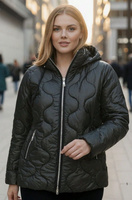 Czarna pikowana kurtka plus size