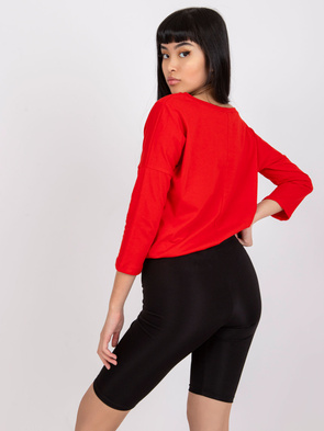 Uniwersalna czerwona bluzka z rękawem 3/4