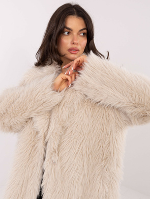 Futrzany jasnobeżowy płaszcz na zatrzaski