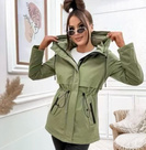 Uniwersalna kurtka khaki z kapturem i regulowanym trokiem