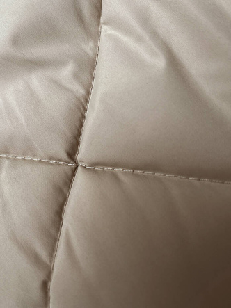 Jasnobeżowa długa kamizelka oversize