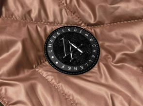 Damska pikowana kamizelka w kolorze karmelowym