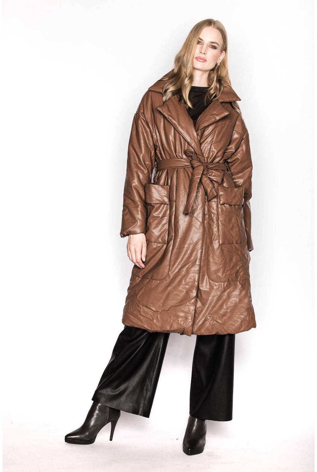 Płaszcz z paskiem oversize brązowy