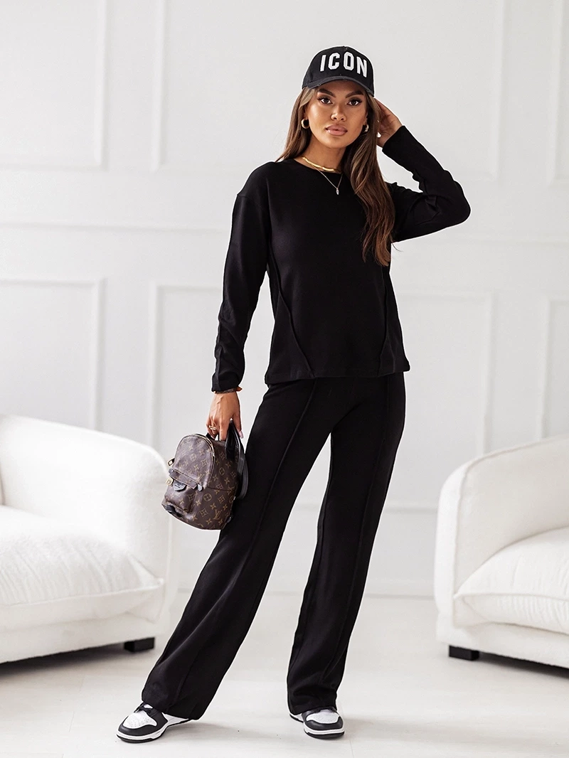 Swetrowy czarny komplet bluzka i spodnie